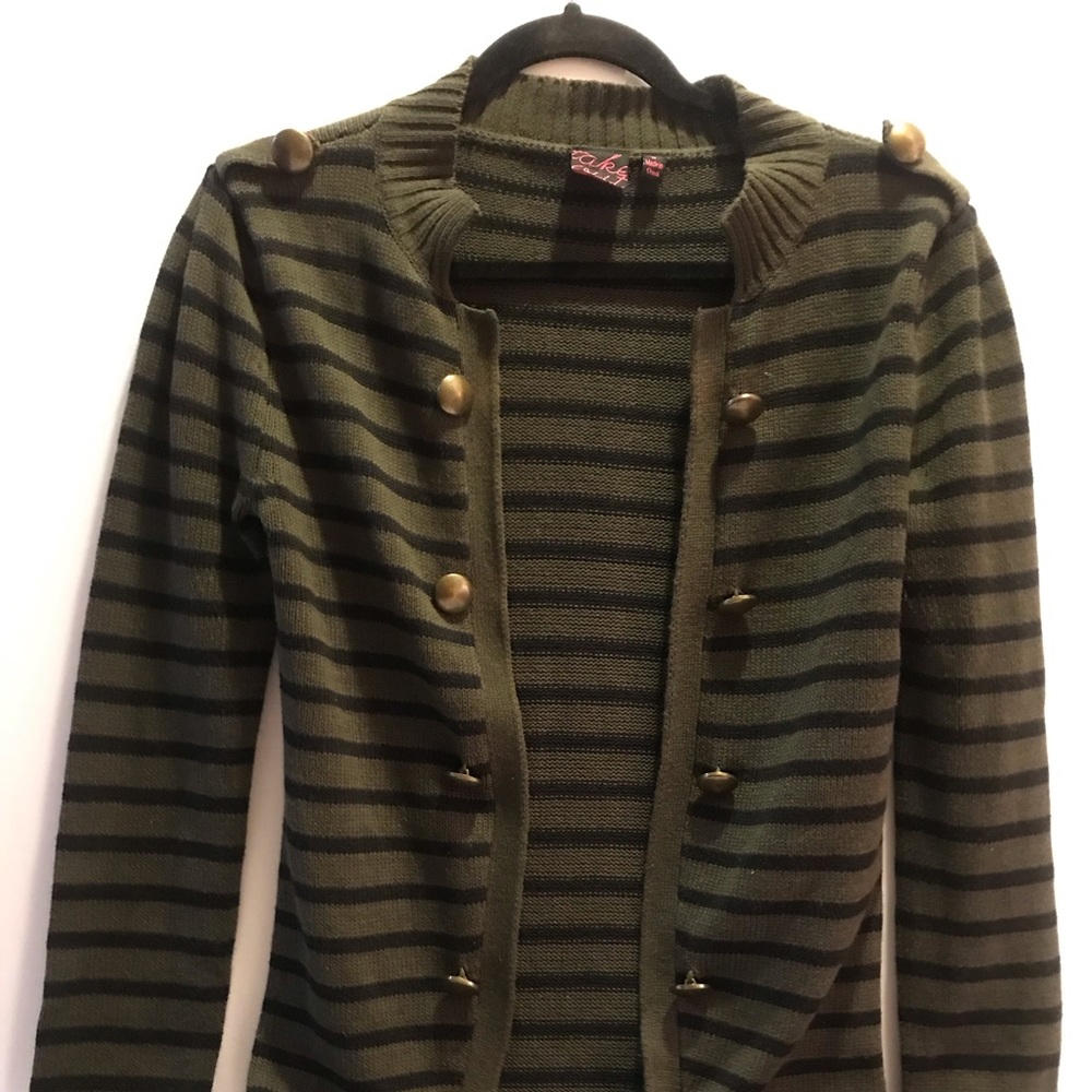 Military styles. Carnegie sweater by Take out
